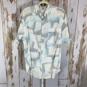 Zeppelin, Abstract Pattern Men's Casual Shirt. Size Medium. Excellent condition!